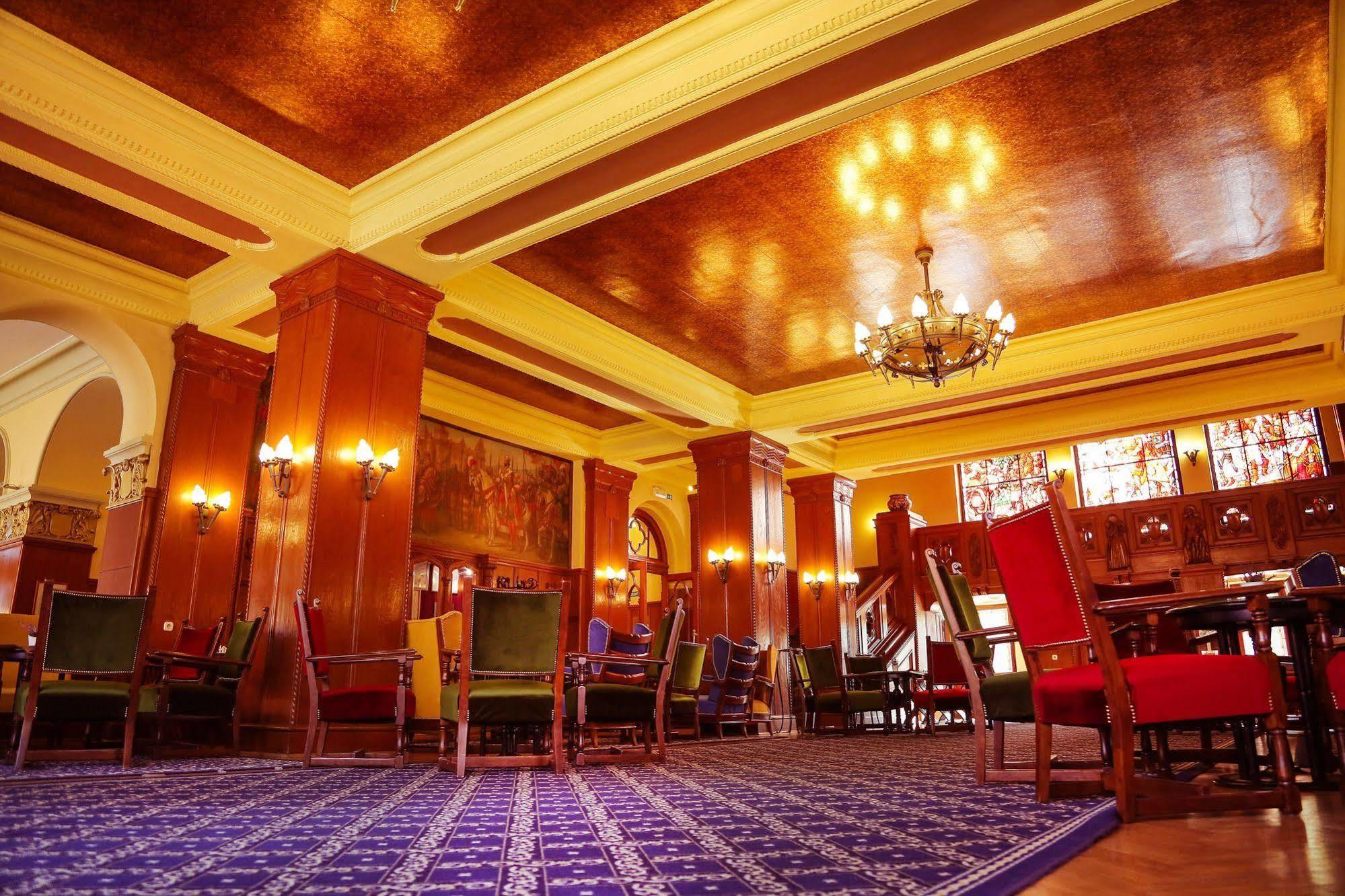 Hotel Palota ลิลลาฟือแร็ด ภายนอก รูปภาพ
